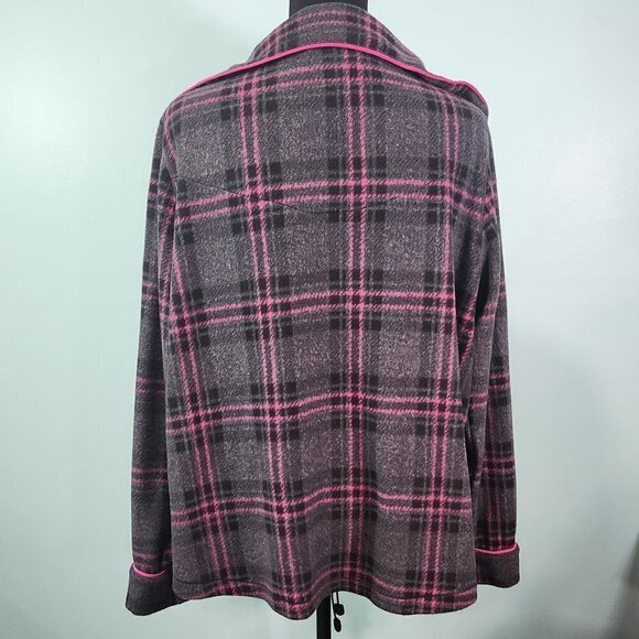 Vera Wang Fleece Cardigan Plaid XL
Lot H - Picture 2 of 6